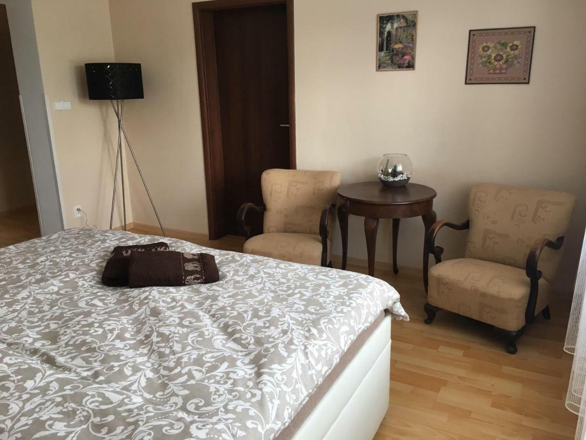 Apartment In The Garden Drzovice Zewnętrze zdjęcie